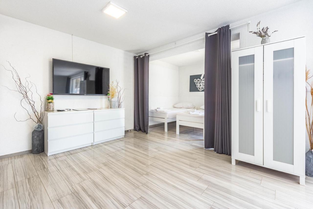 Villa Apartments Anifil Новаля Екстериор снимка