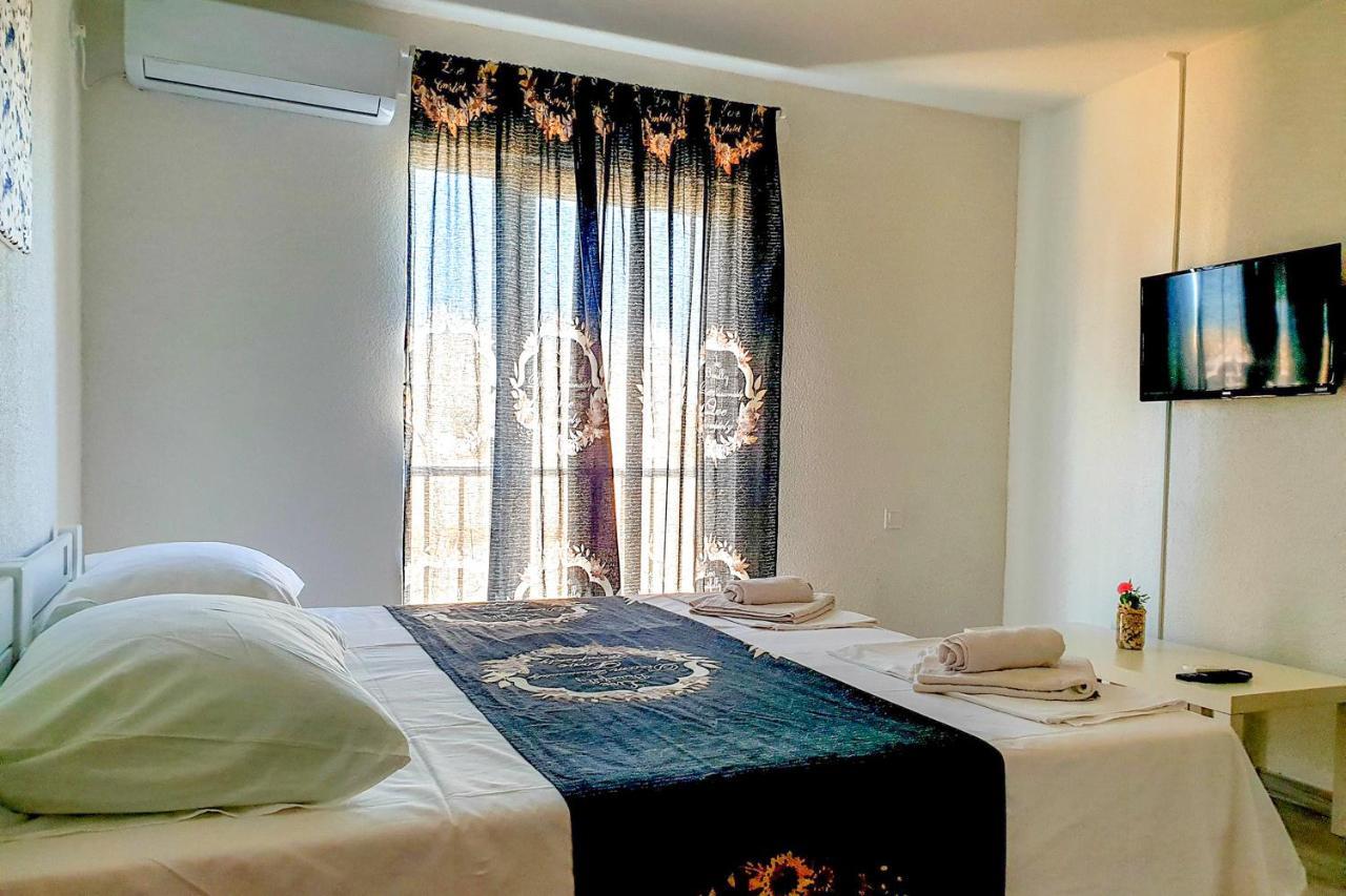 Villa Apartments Anifil Новаля Екстериор снимка