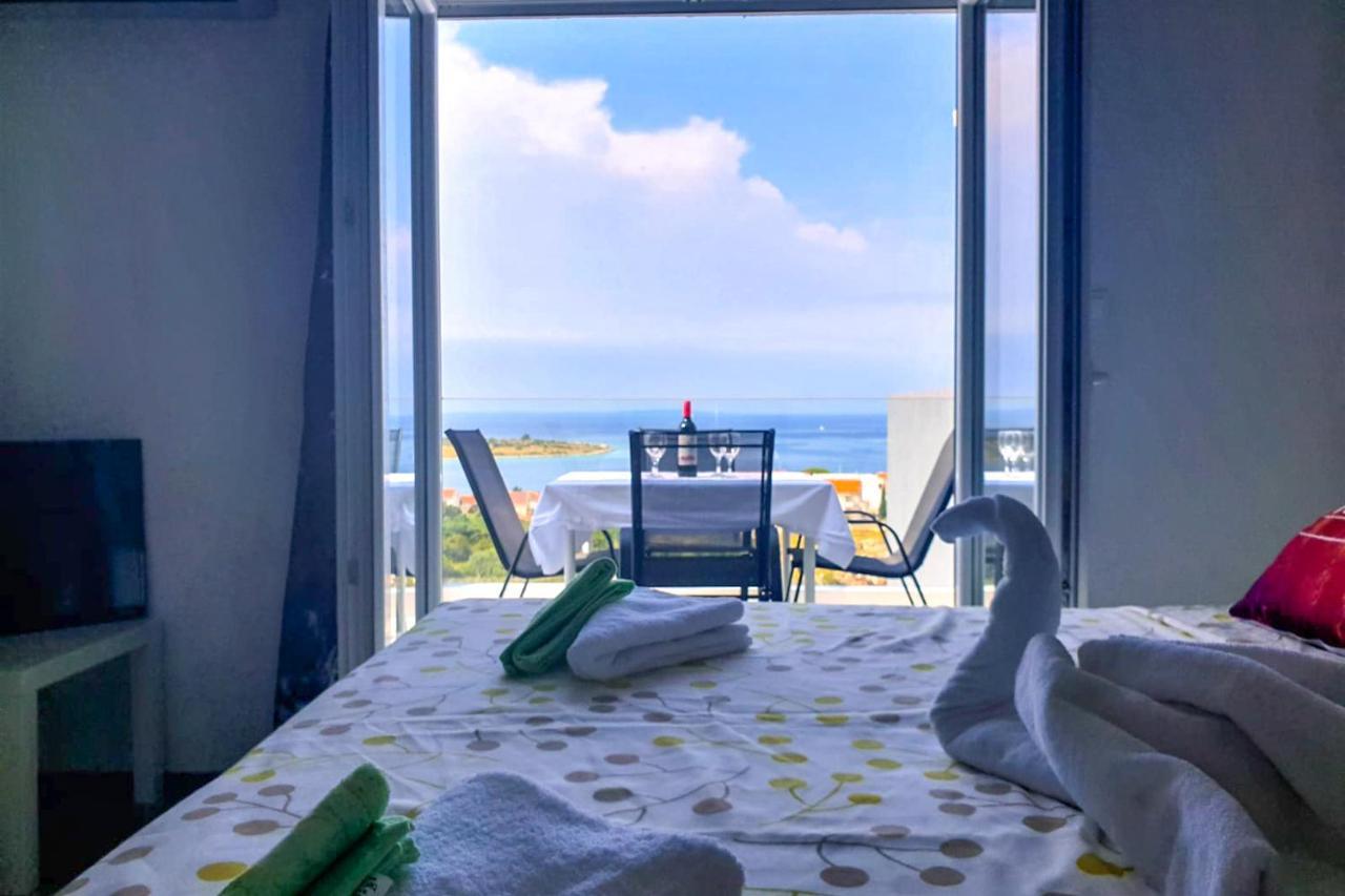 Villa Apartments Anifil Новаля Екстериор снимка