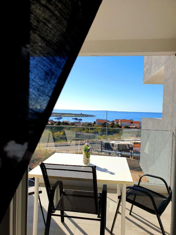 Villa Apartments Anifil Новаля Екстериор снимка