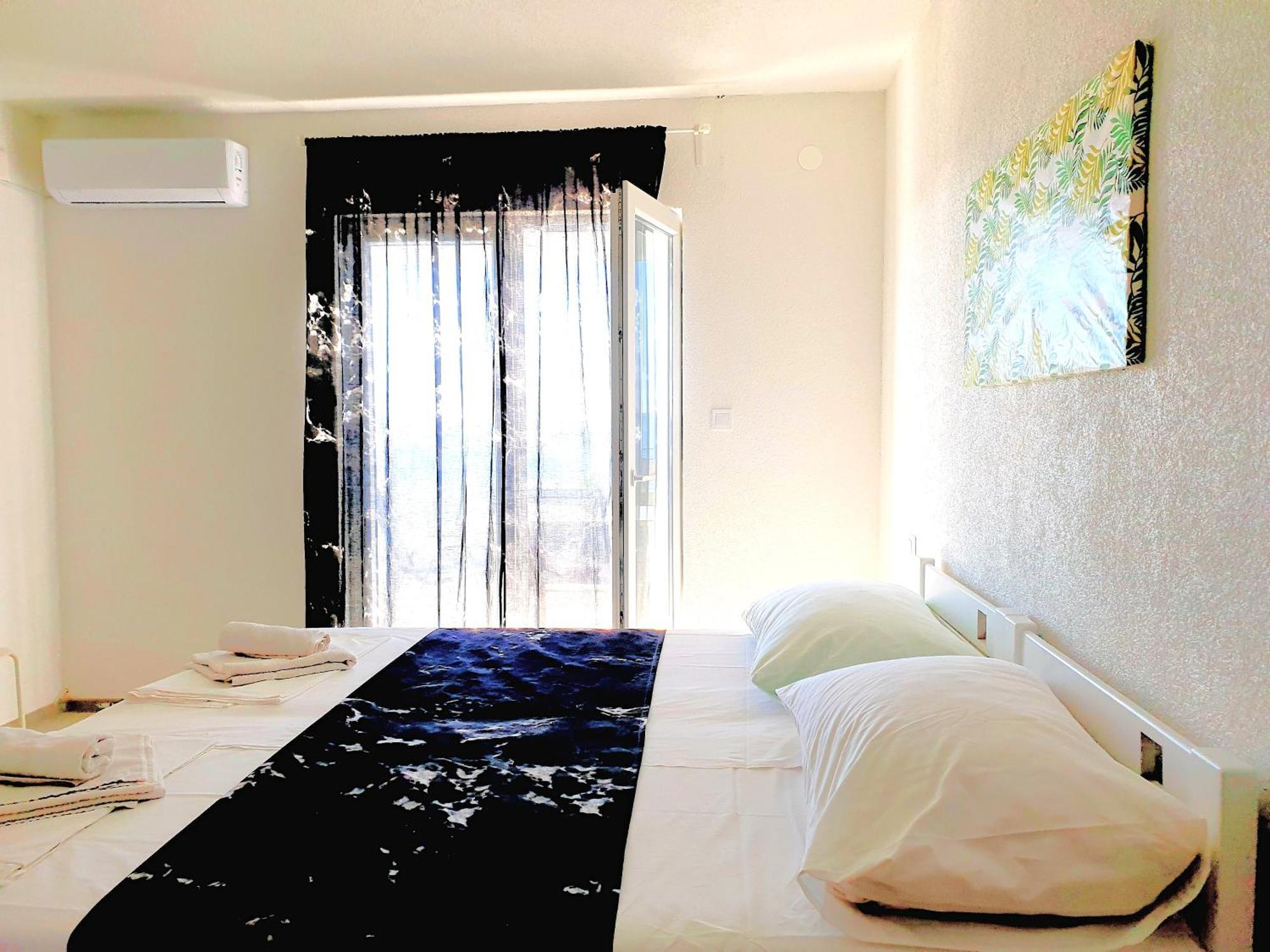 Villa Apartments Anifil Новаля Екстериор снимка