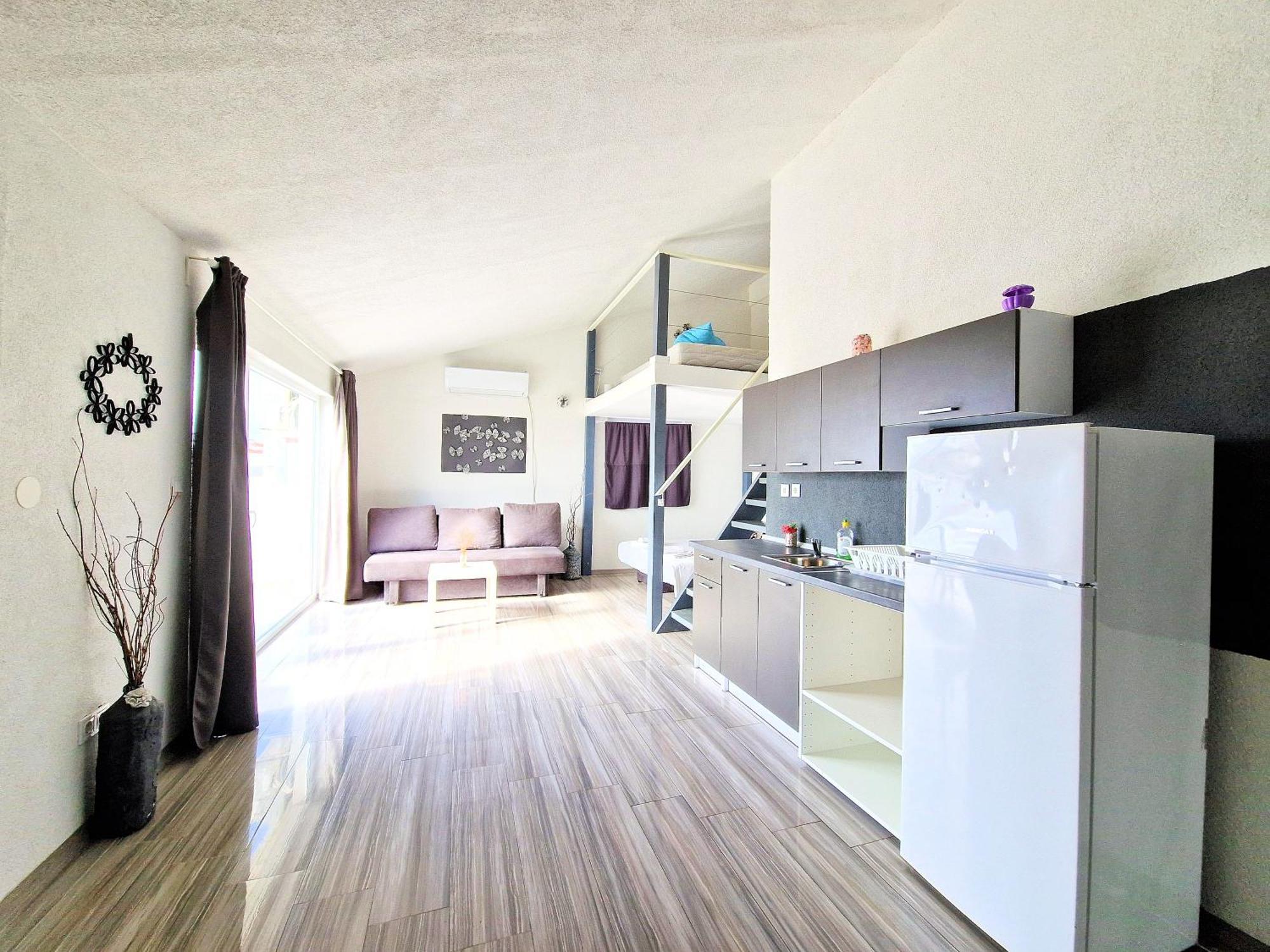 Villa Apartments Anifil Новаля Екстериор снимка