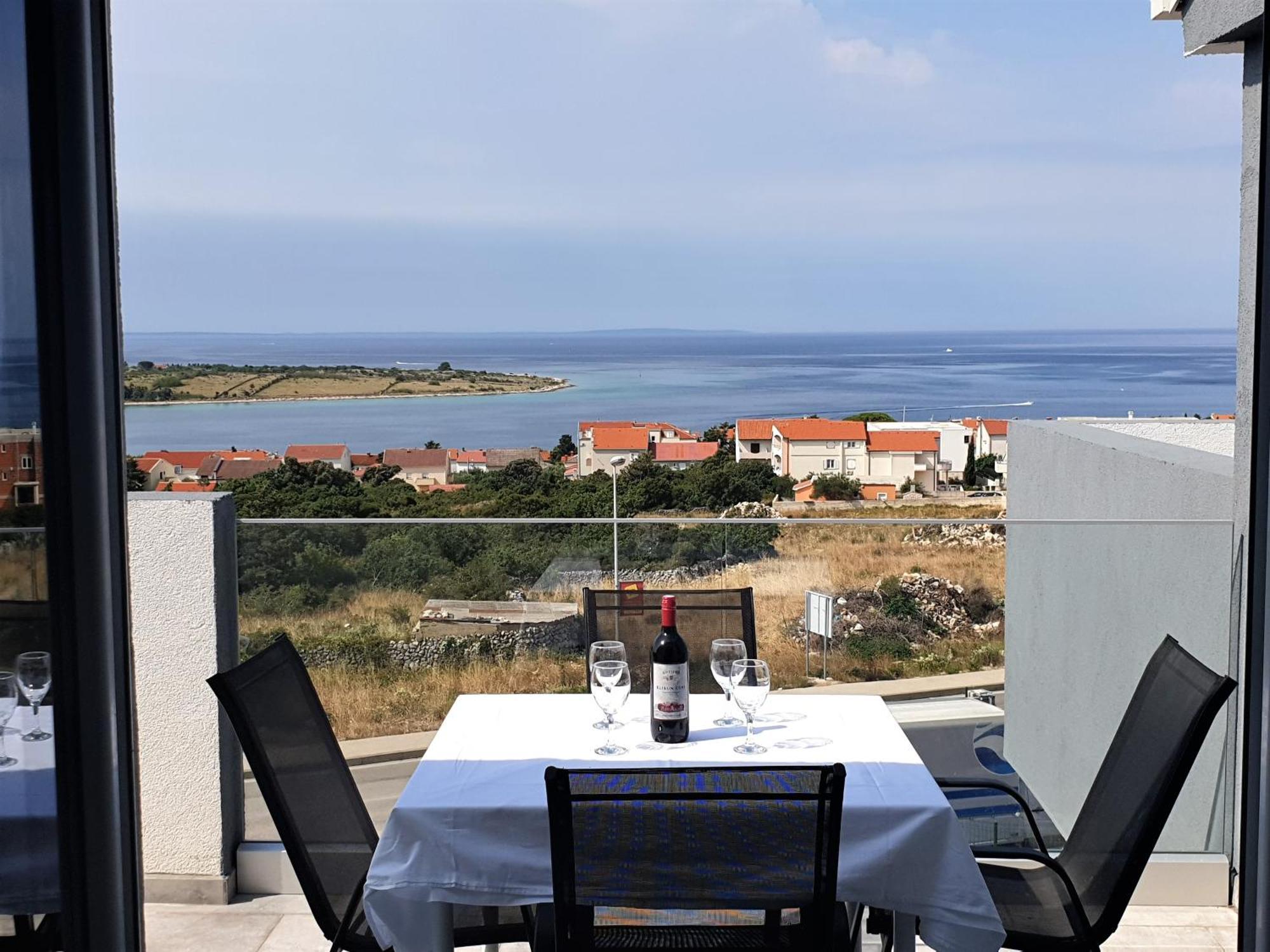 Villa Apartments Anifil Новаля Екстериор снимка