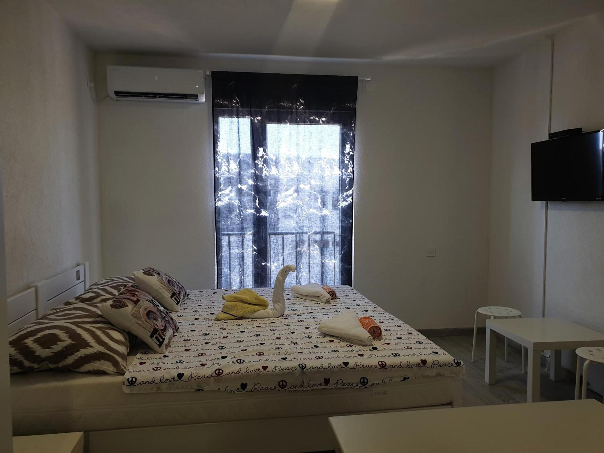 Villa Apartments Anifil Новаля Стая снимка