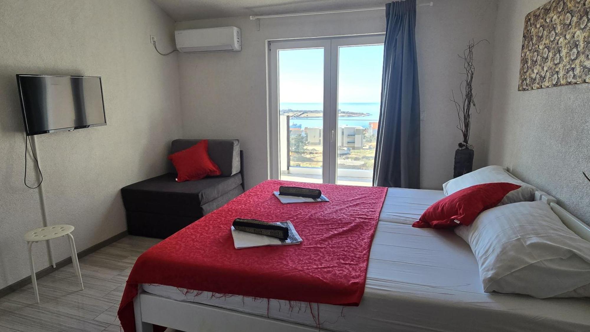 Villa Apartments Anifil Новаля Екстериор снимка