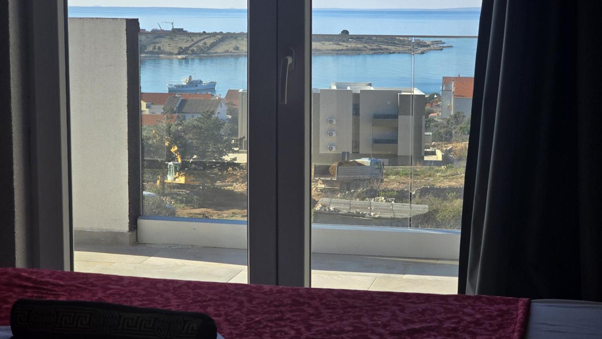 Villa Apartments Anifil Новаля Екстериор снимка